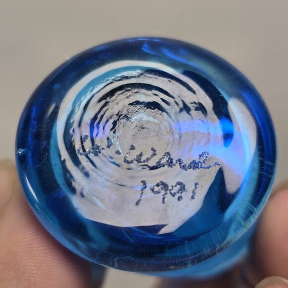 Set of 2 Leo Ward Happy Little Bluebirds Signed Dated 1991 Titan Art Glass - Picture 8 of 10